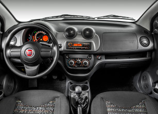 Detalhes do interior da Fiat Fiorino