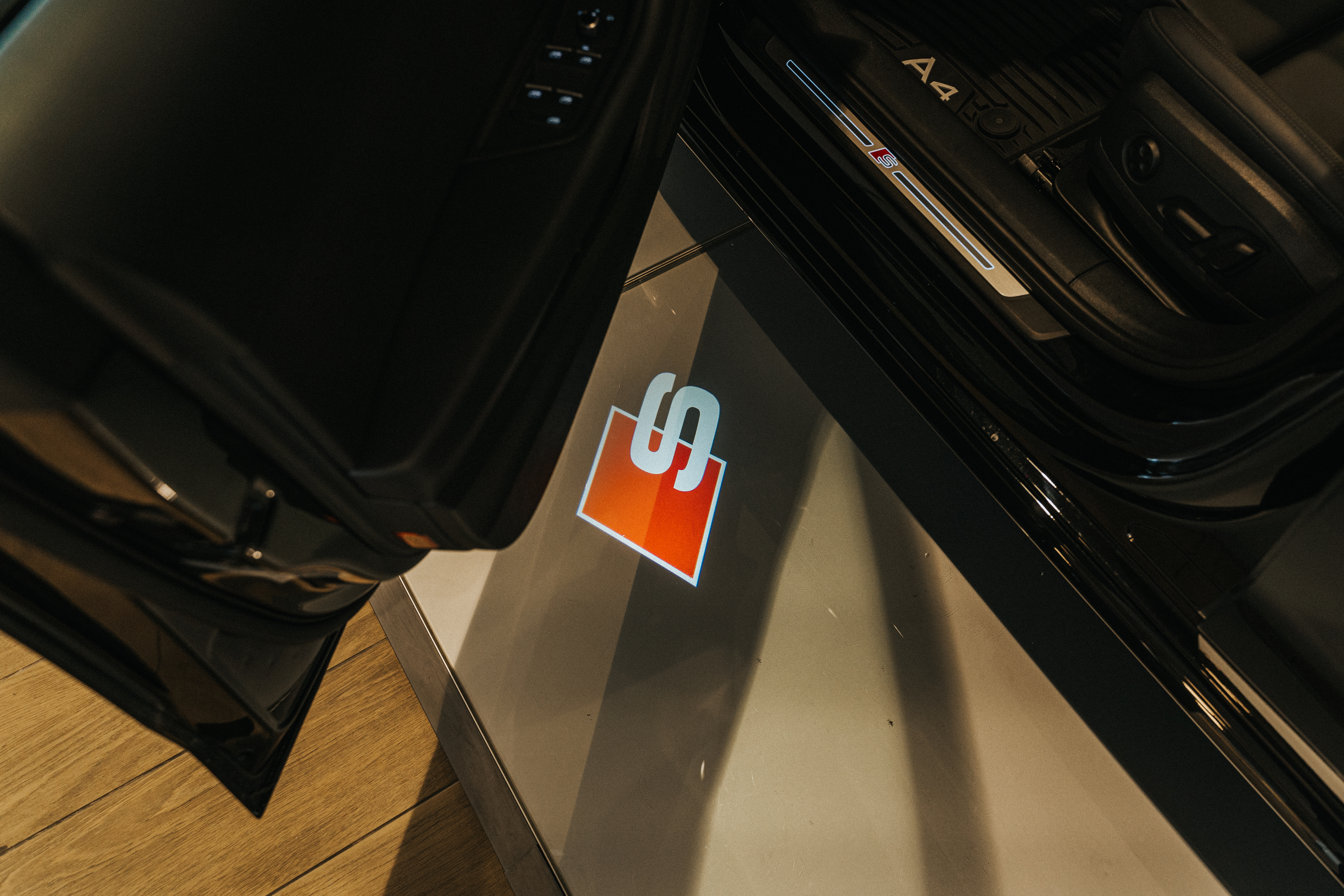 Audi Beam S-Line (4G0052133J)