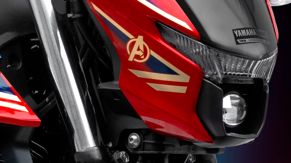 FAZER 250 CAPITÃ MARVEL