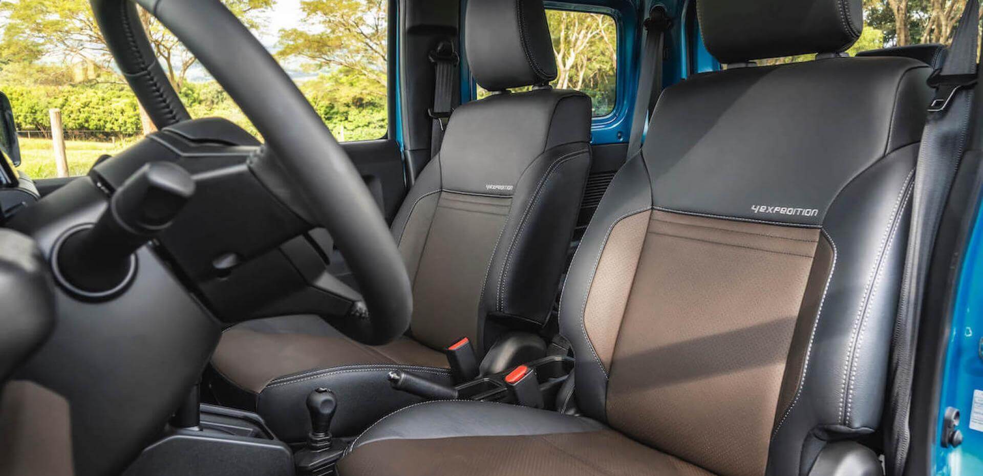 image BANCOS COM REVESTIMENTO PREMIUM