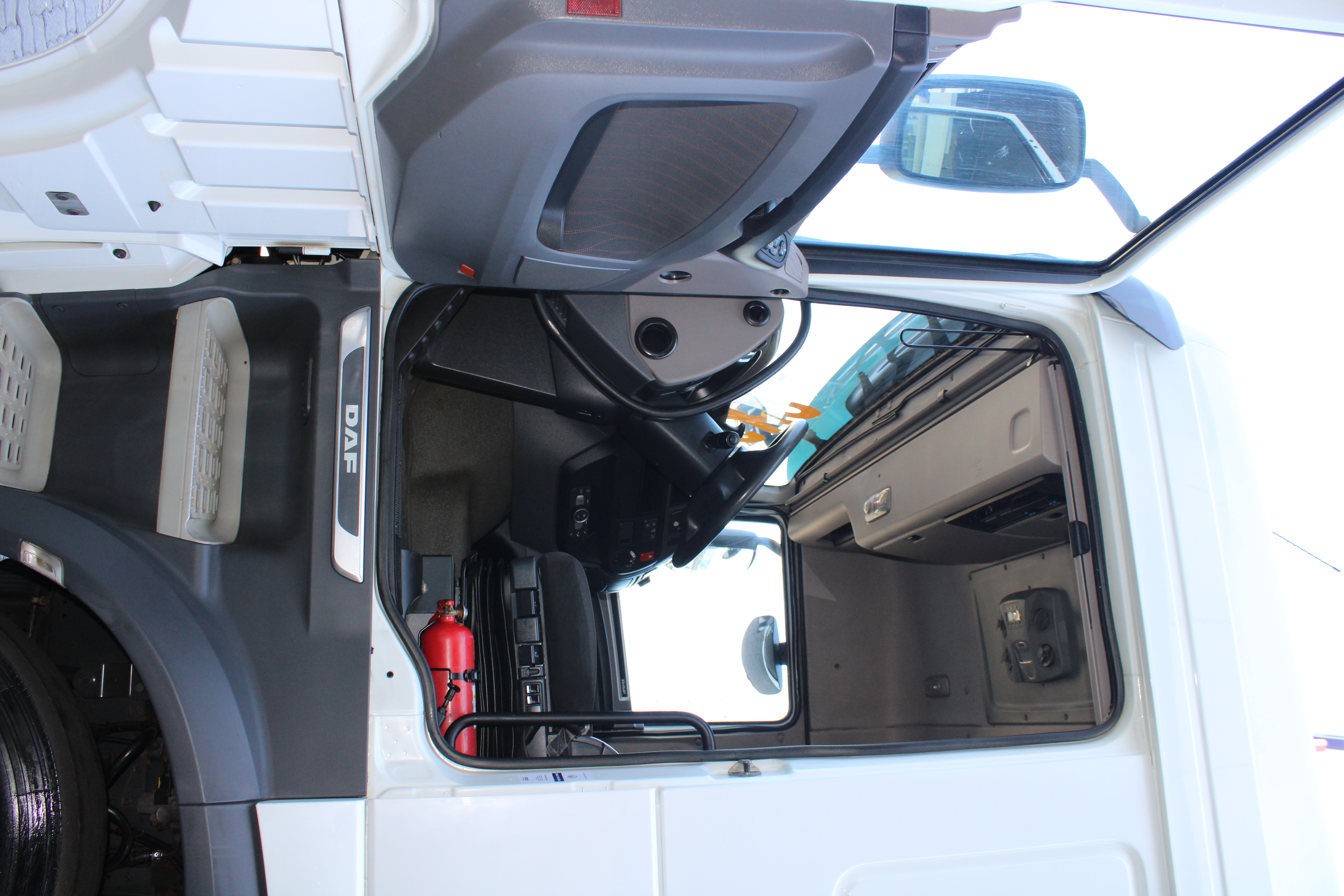 DAF-XF-XF FTS480 6x2 Space Cab (diesel)(E5)