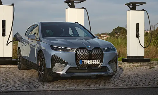 BMW iX M60 – CONCEITO SHY TECH.