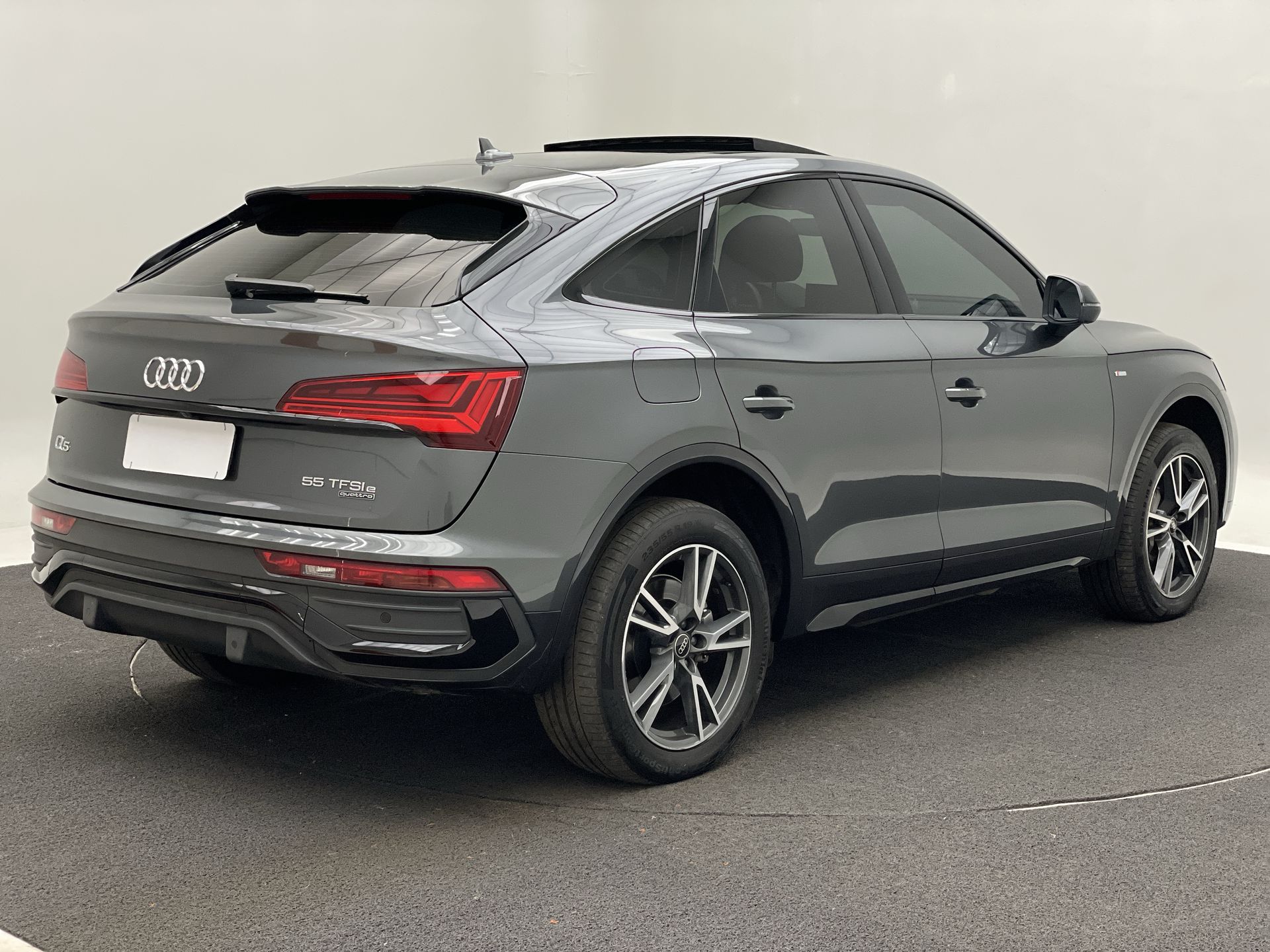 Audi-Q5-Q5 SB P Black. 2.0 TFSIe S.Tr. Qt (Hib.)