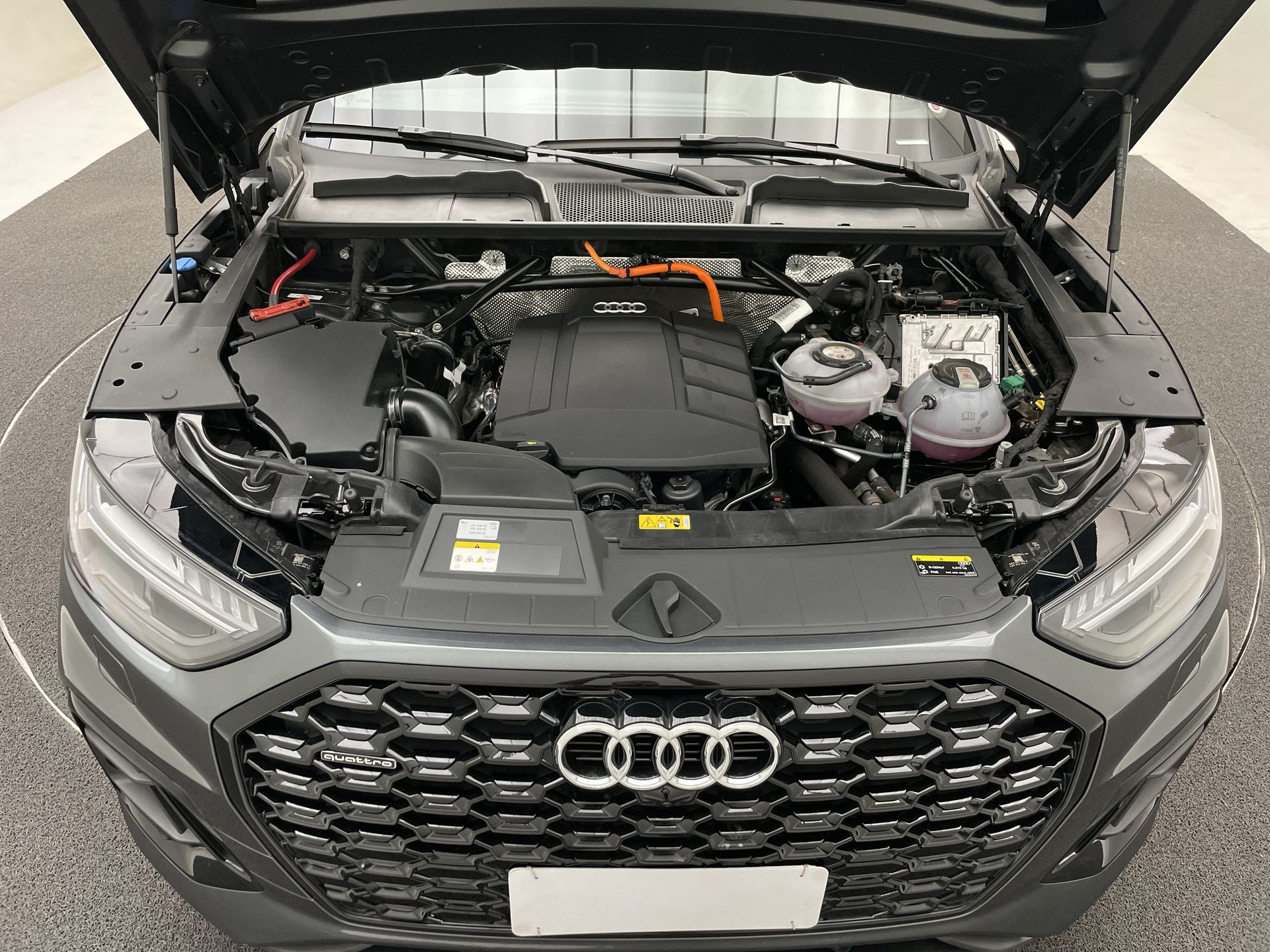 Audi-Q5-Q5 SB P Black. 2.0 TFSIe S.Tr. Qt (Hib.)