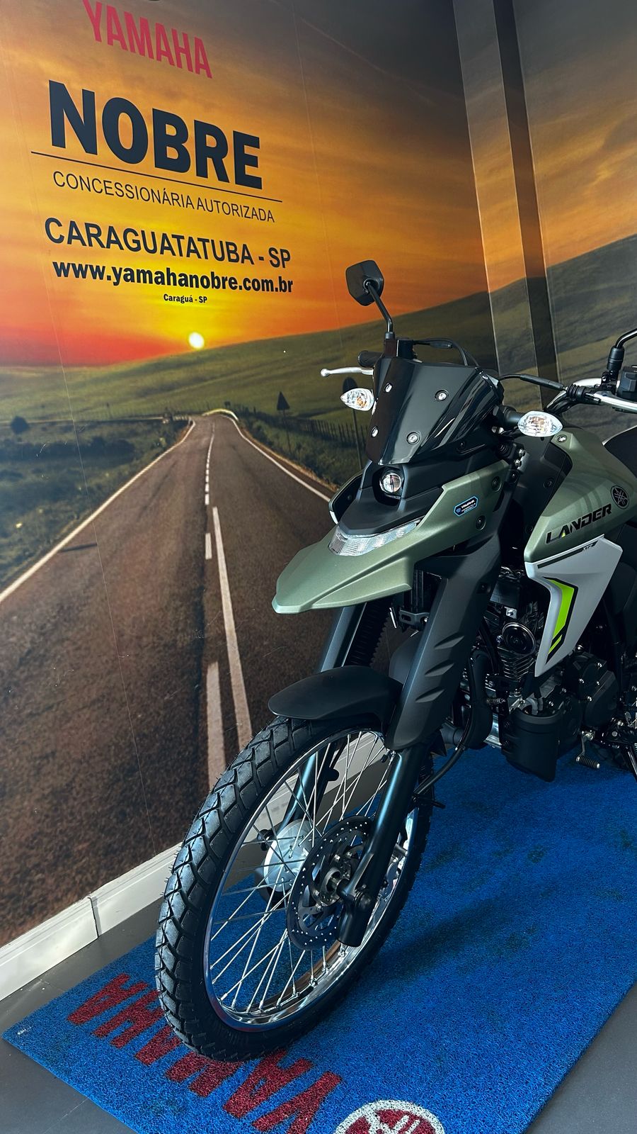 XTZ 250 LANDER CONNECTED