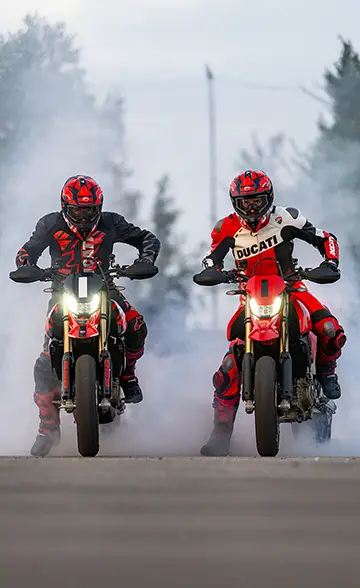 banner Hypermotard 698 Mono