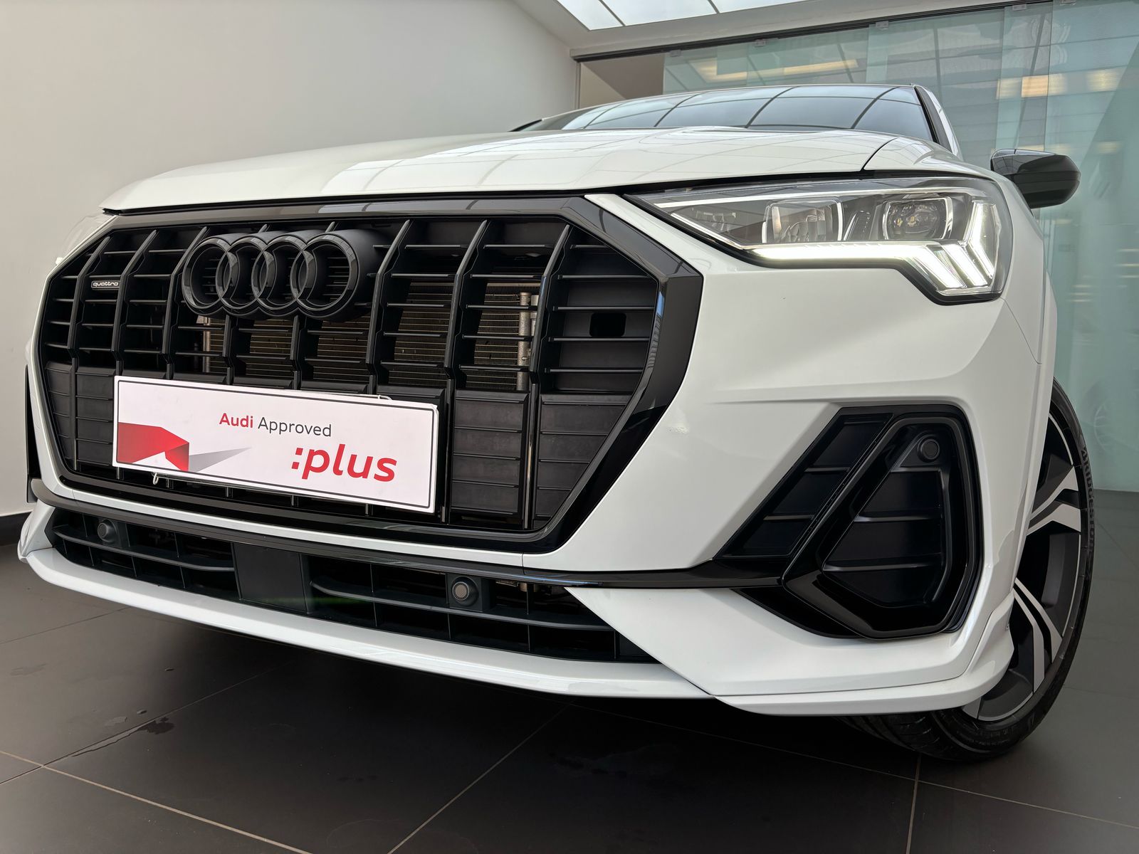 Q3 Perf. Black.Plus 2.0 TFSI Tip. Quat.