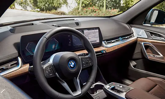 Os controles intuitivos no cockpit.