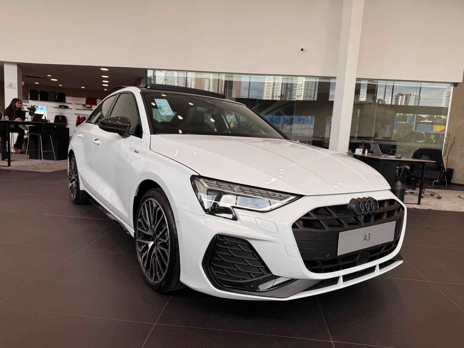 A3 Sed. Perform. Black 2.0 TFSI S-tronic