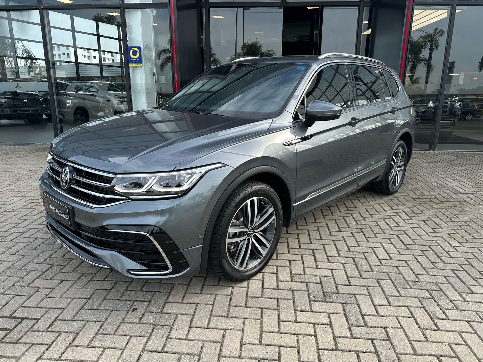 TIGUAN Allspac R-Line 300 TSI 2.0