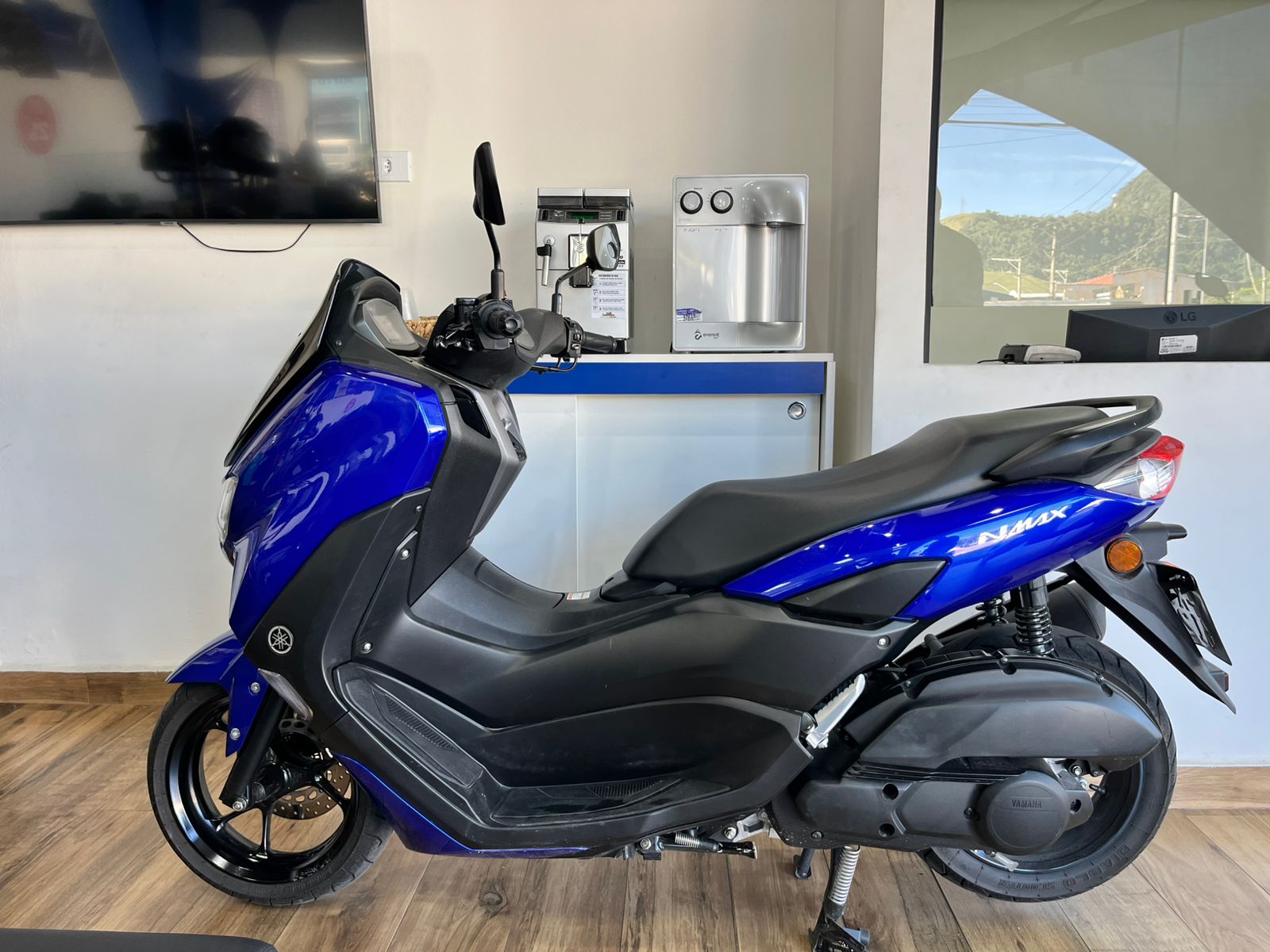 NMAX Connected 160 ABS