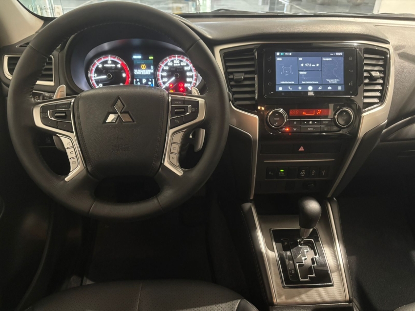 Mitsubishi-L200 TRITON-2.4 16V TURBO DIESEL SPORT HPE-S CD 4P 4X4 AUTOMÁTICO