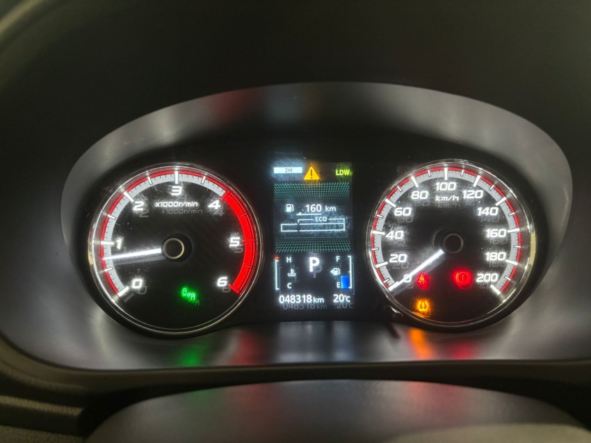 Mitsubishi-L200 TRITON-2.4 16V TURBO DIESEL SPORT HPE-S CD 4P 4X4 AUTOMÁTICO