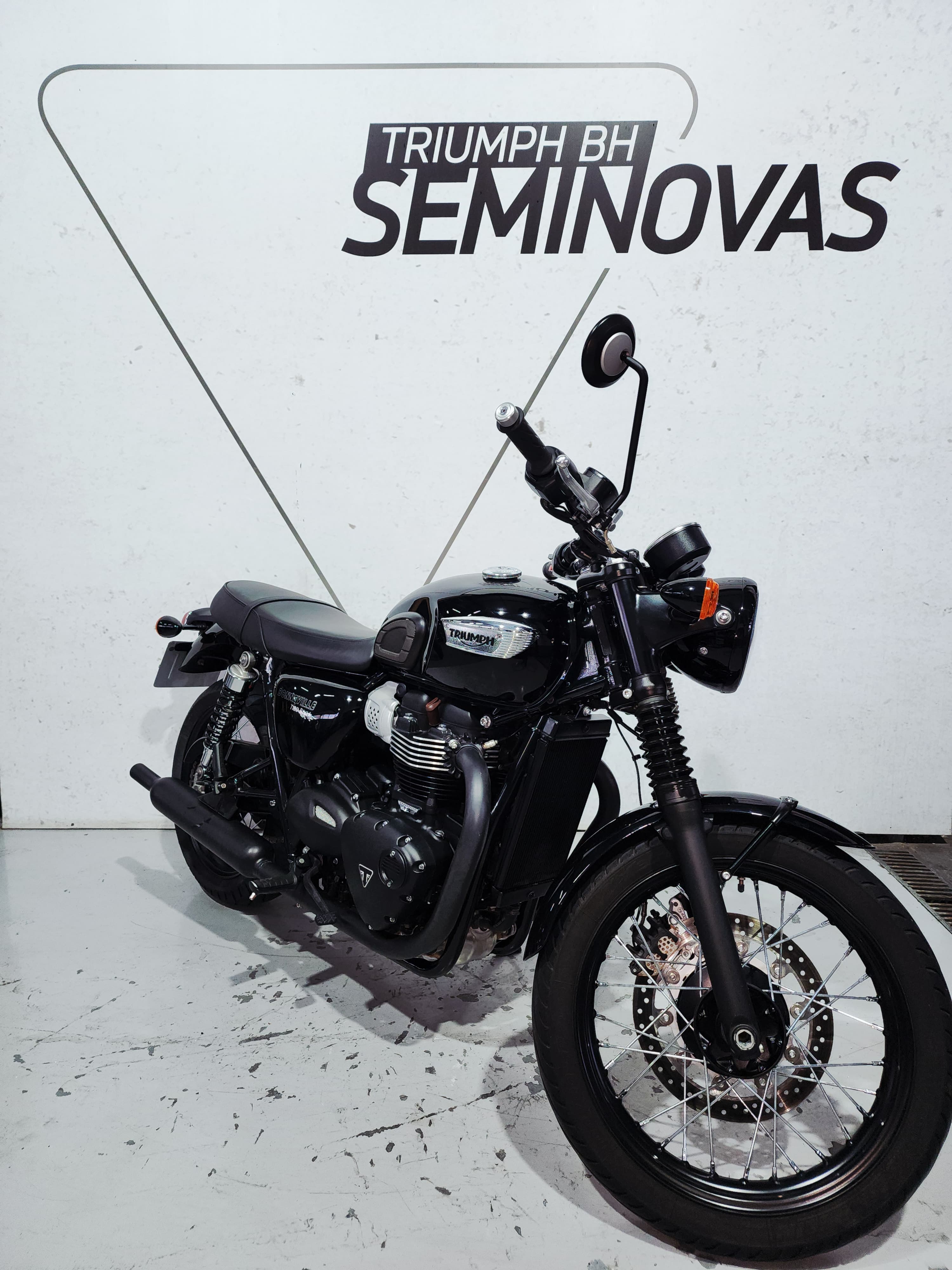 TRIUMPH-BONNEVILLE-BONNEVILLE T100 BLACK