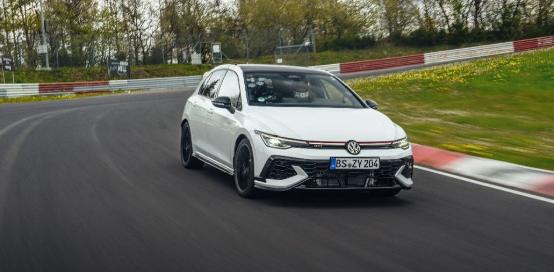 Volkswagen Golf GTI faz volta mais rápida da história em Nürburgring