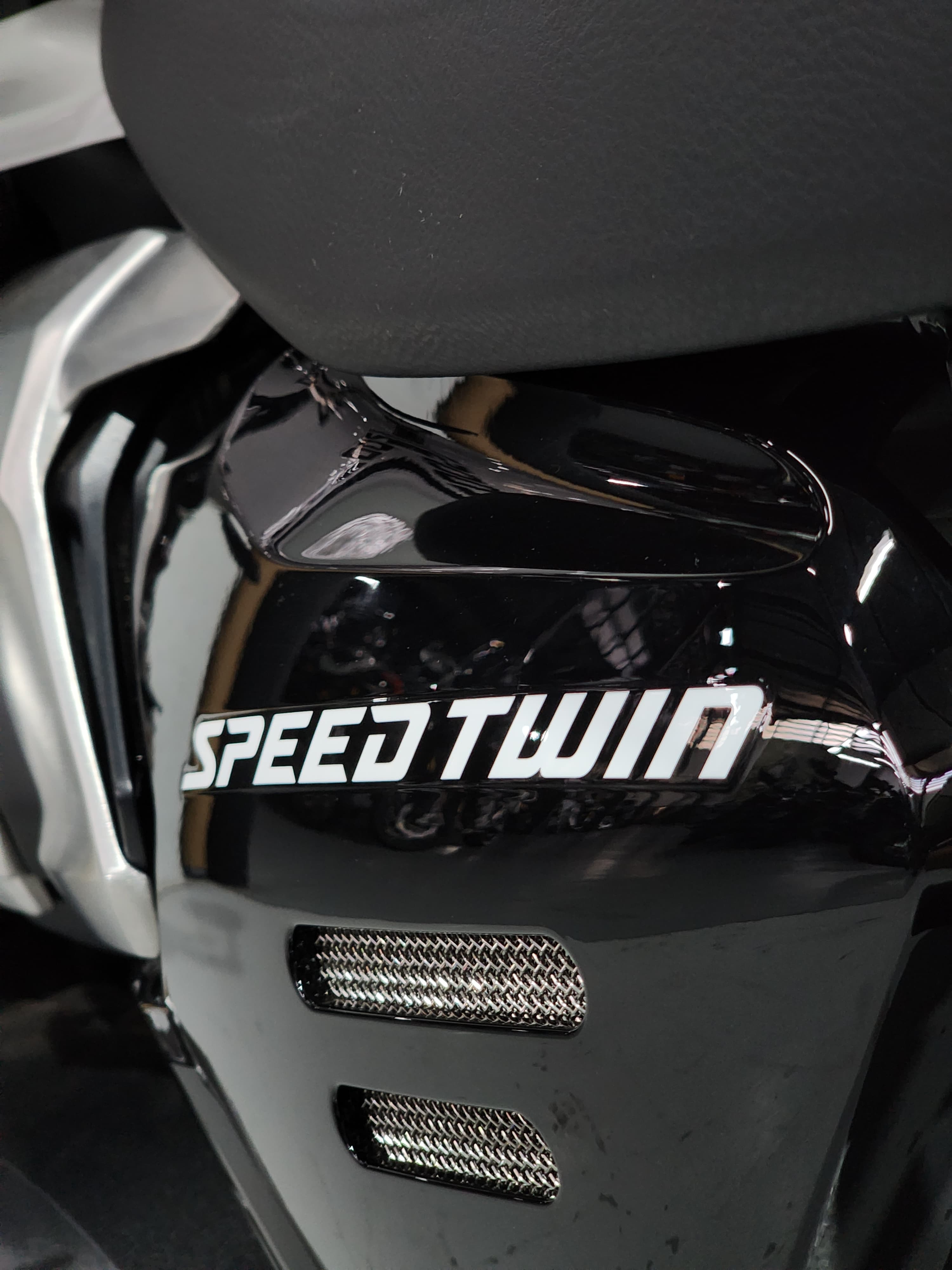 TRIUMPH-SPEED-Speed Twin 1200cc