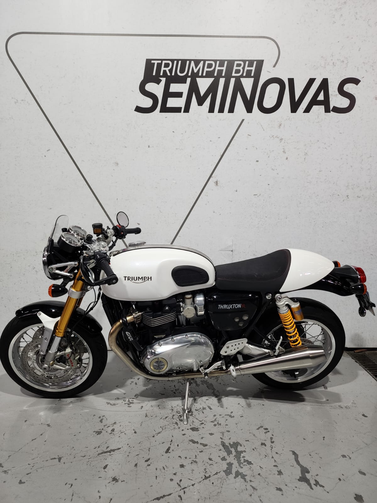 TRIUMPH-THRUXTON-THRUXTON R 1200cc