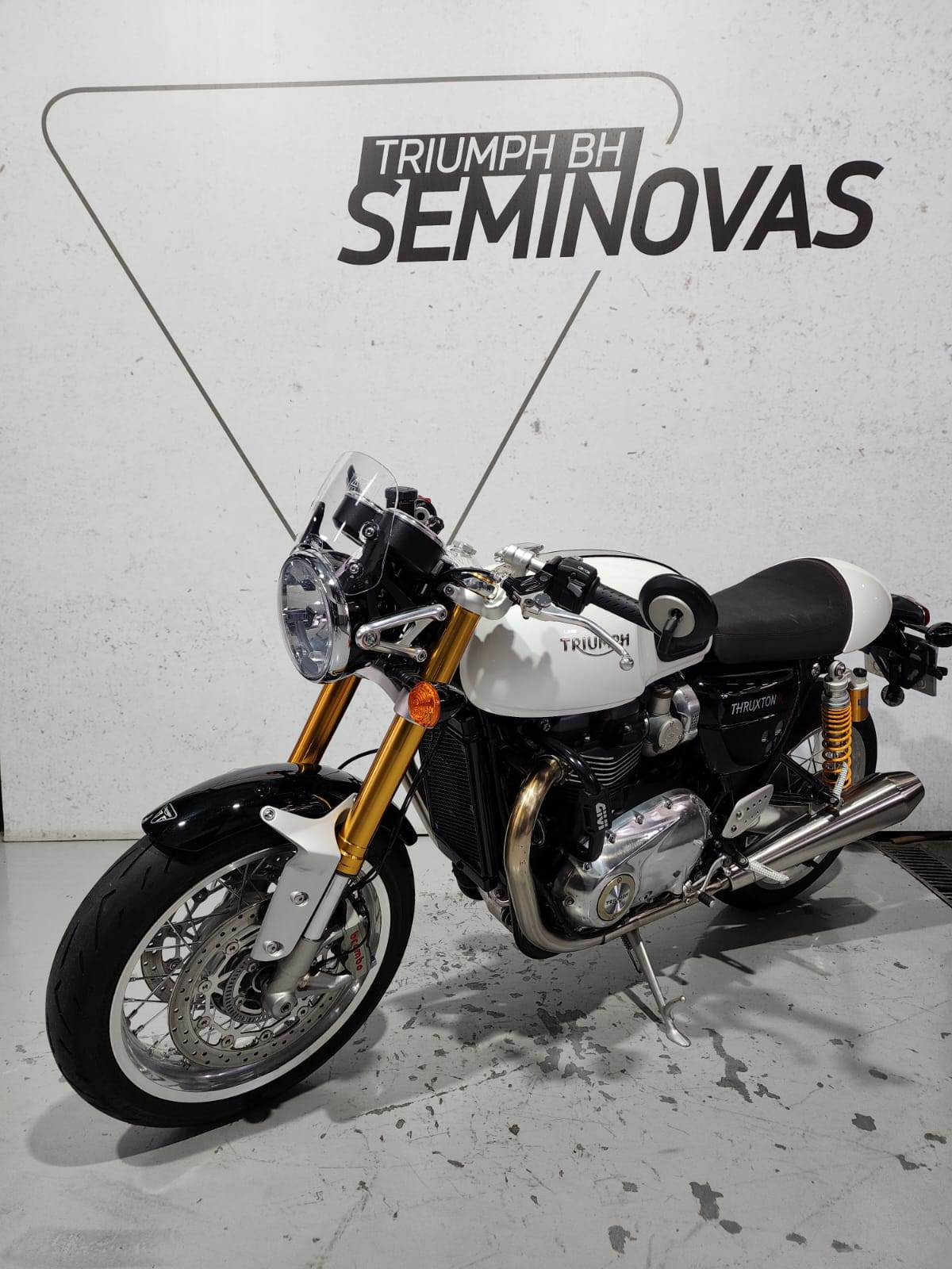 TRIUMPH-THRUXTON-THRUXTON R 1200cc