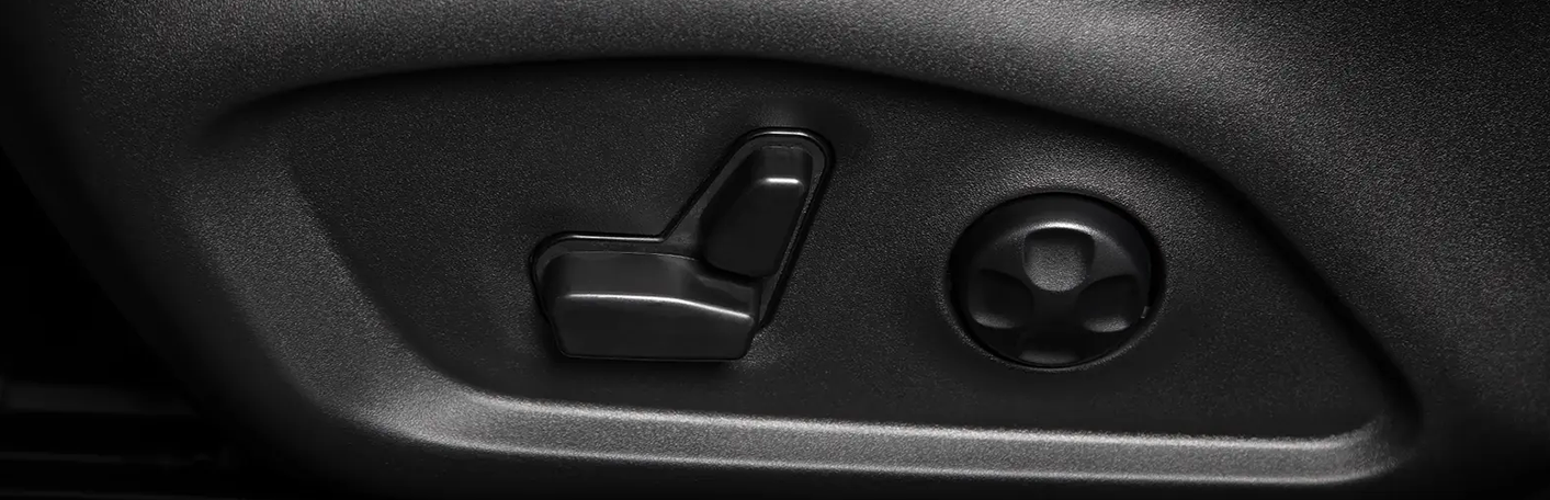 ASSENTOS DIANTEIROS COM AJUSTE ELÉTRICO