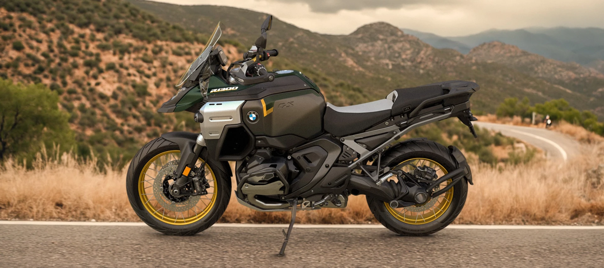 R 1300 GS Adventure Triple Black Option 719 Karakorum
