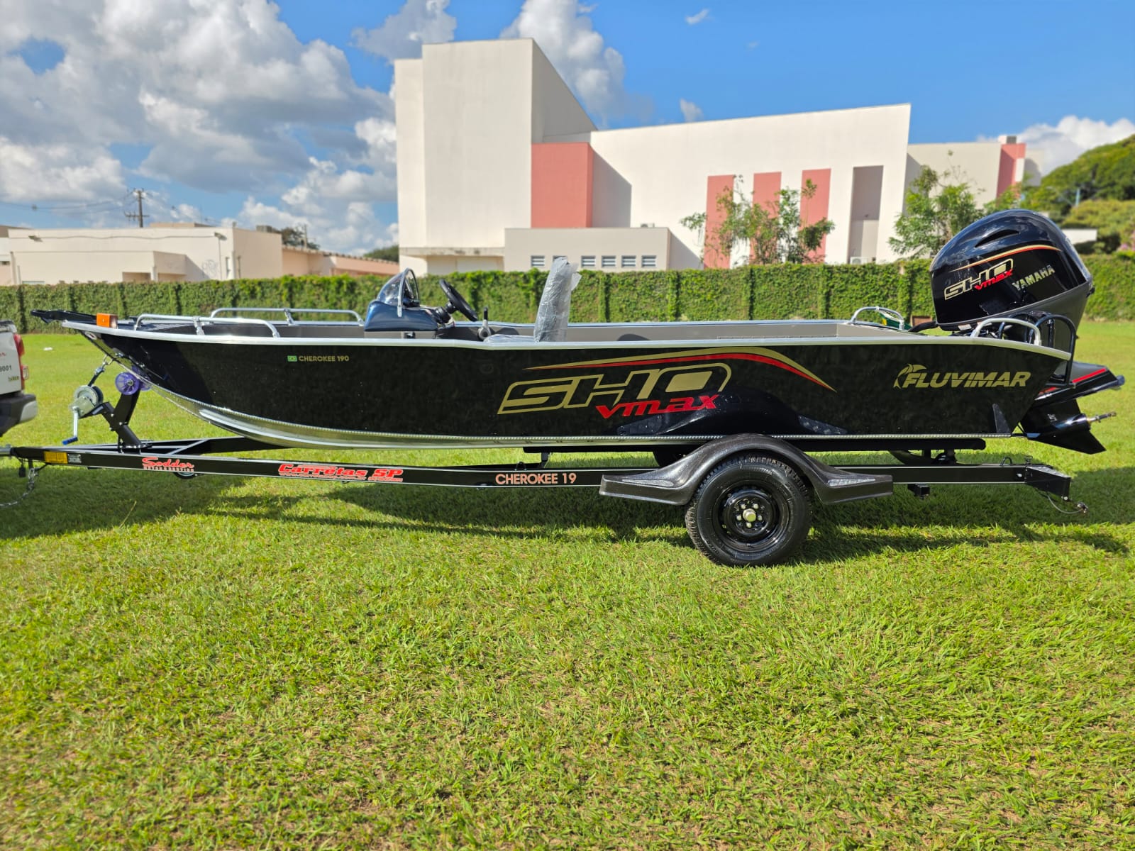 Embarcação Cherokee 190 com Motor Yamaha Vmax Sho 115HP