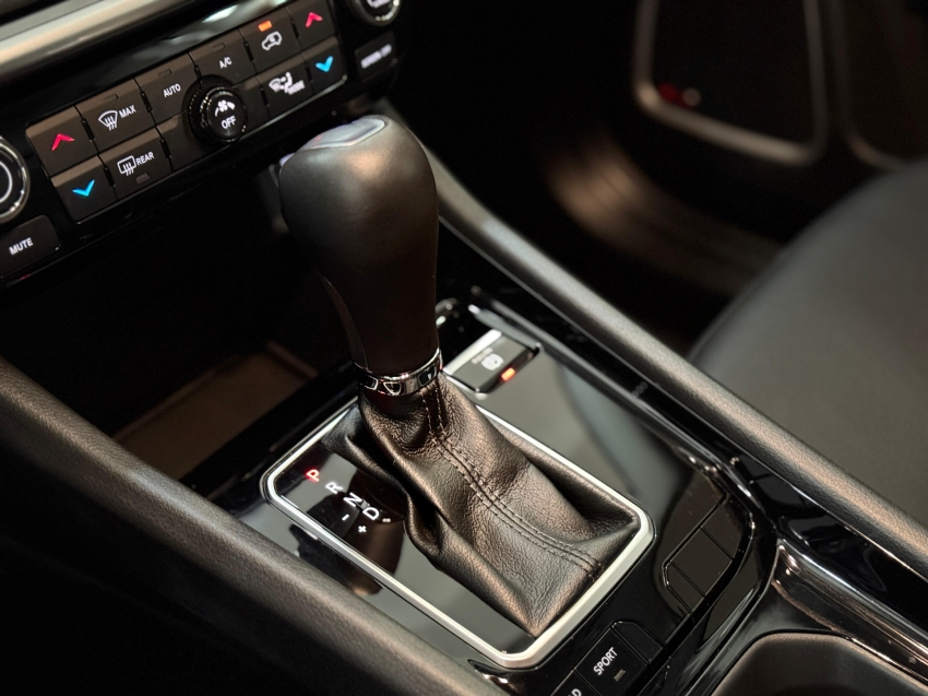 Jeep-COMPASS-1.3 T270 TURBO FLEX LONGITUDE AT6