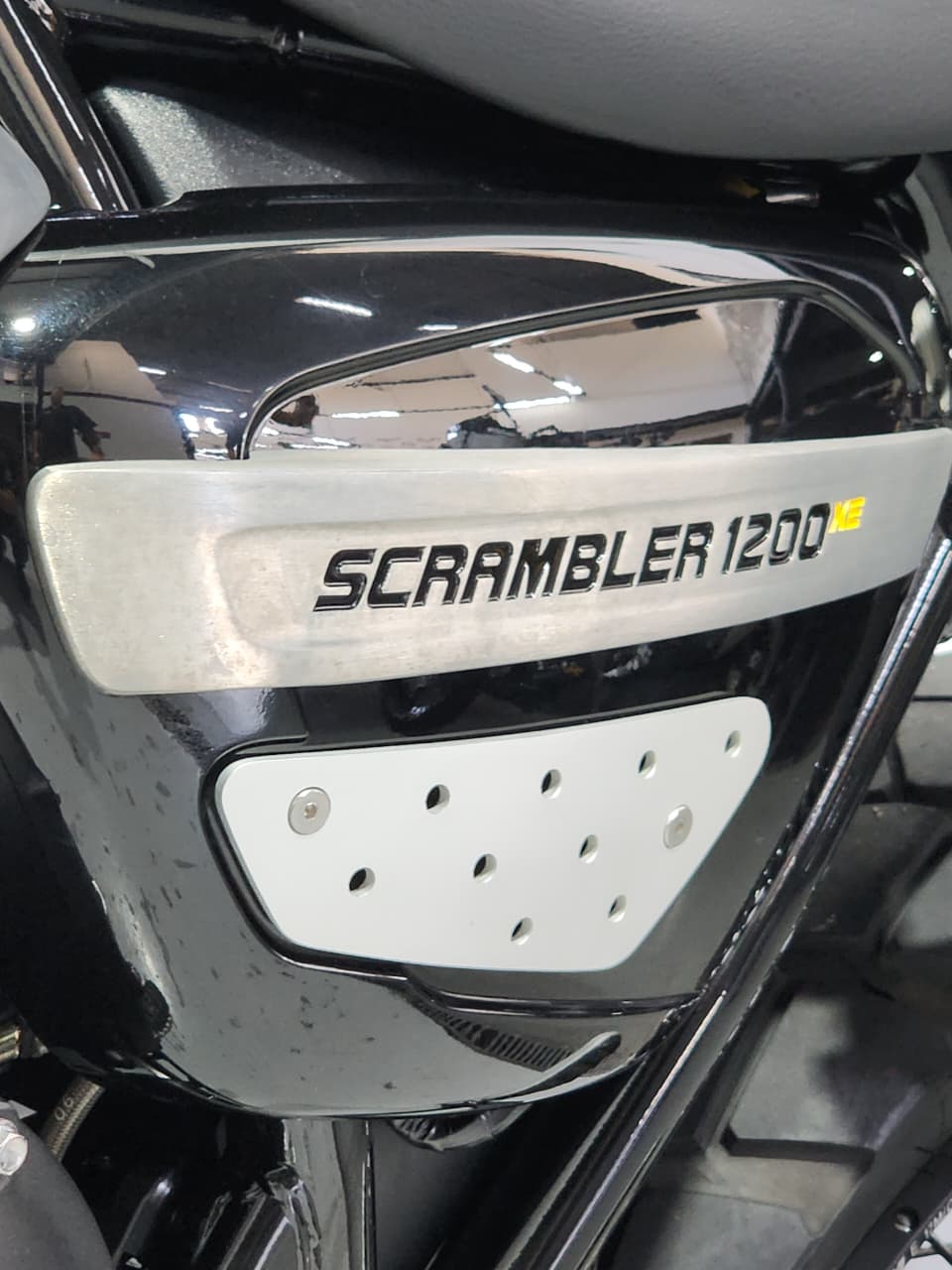 TRIUMPH-SCRAMBLER-SCRAMBLER 1200 XE