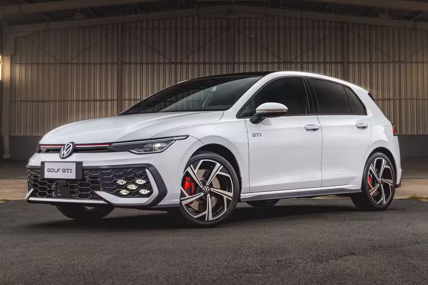 VW Golf GTI fatura R$ 150 milhões em 1 fim de semana no Brasil