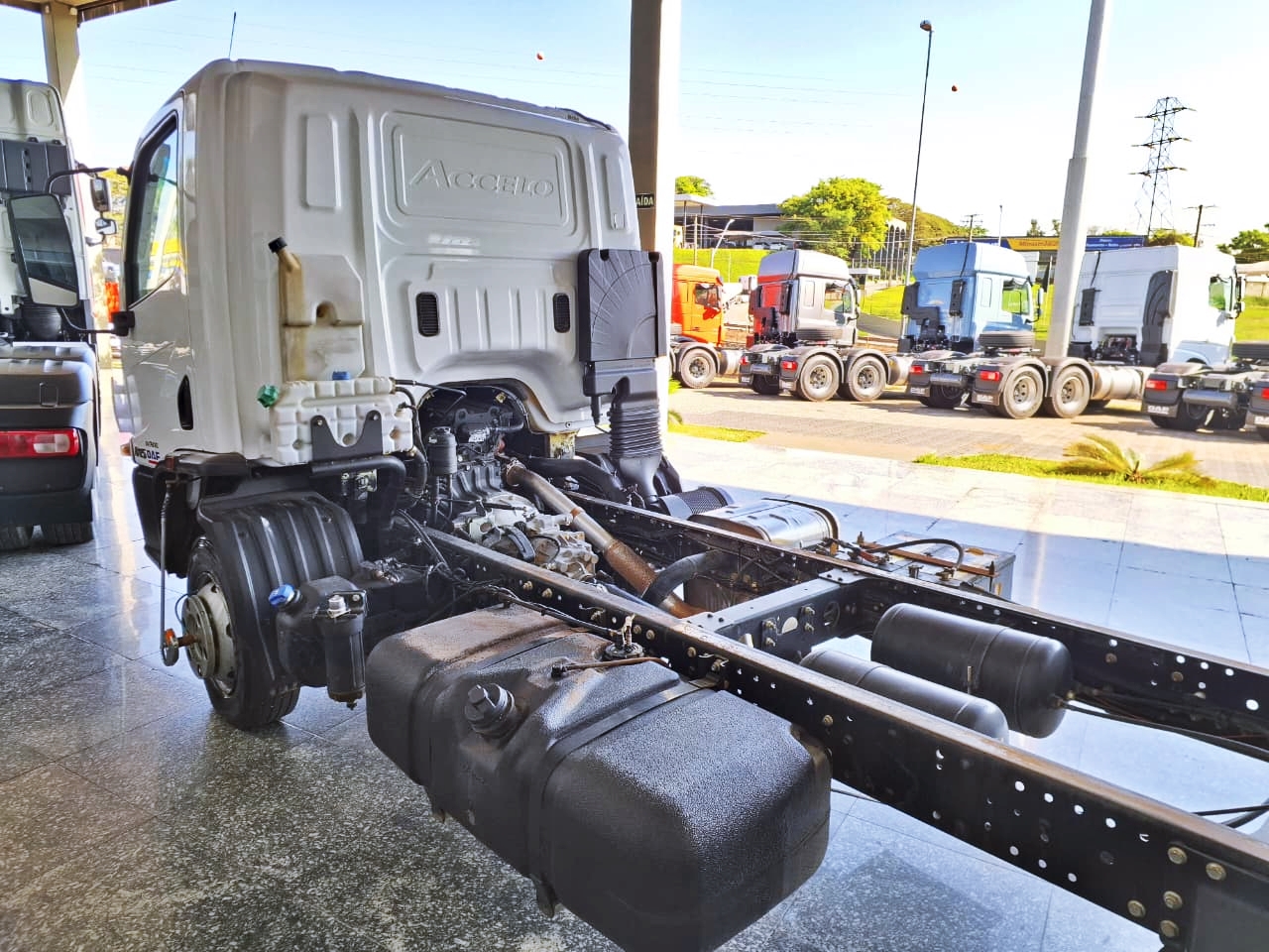 MERCEDES-BENZ-Accelo-Accelo 815 2p (diesel) (E5)