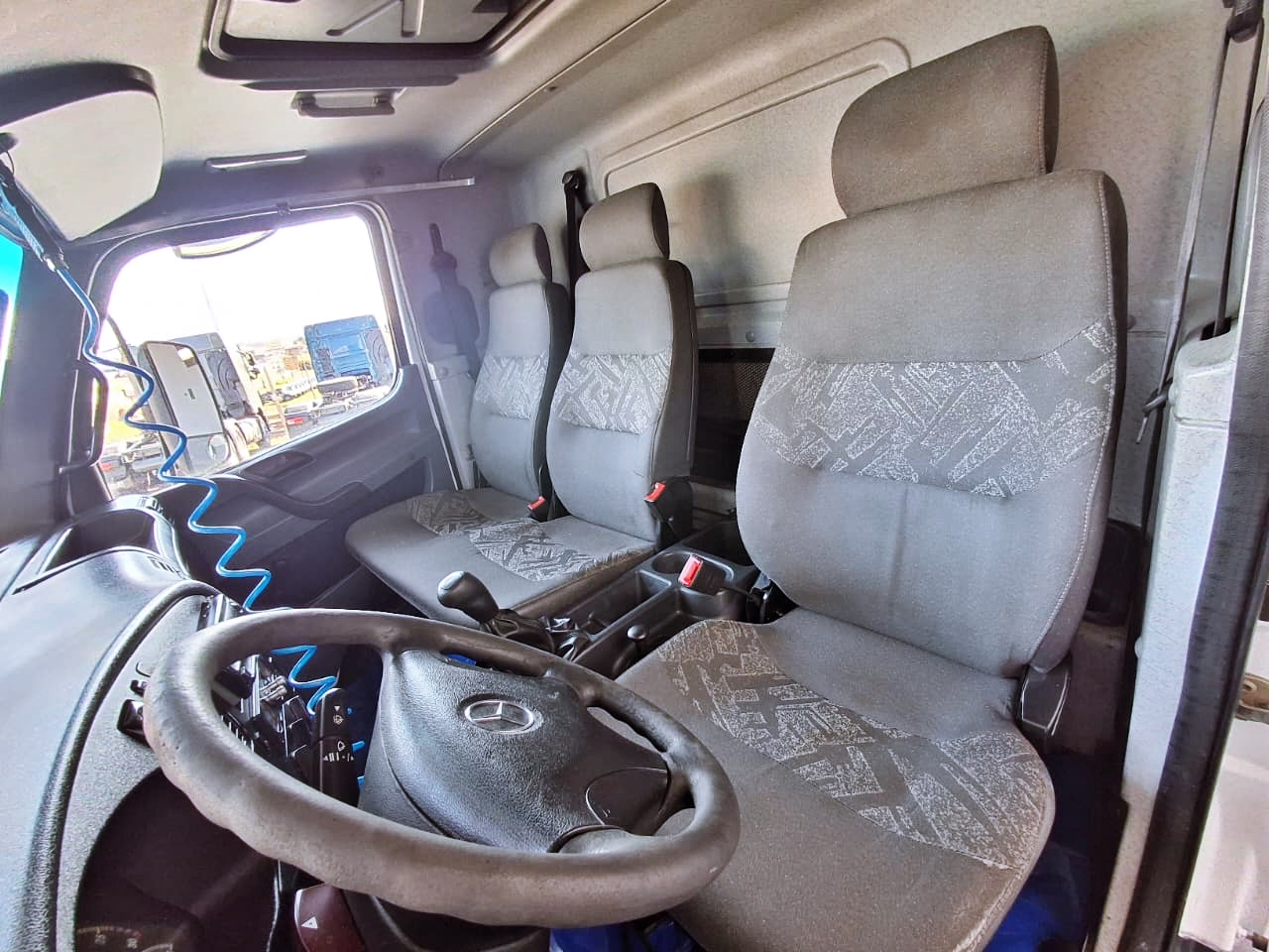 MERCEDES-BENZ-Accelo-Accelo 815 2p (diesel) (E5)