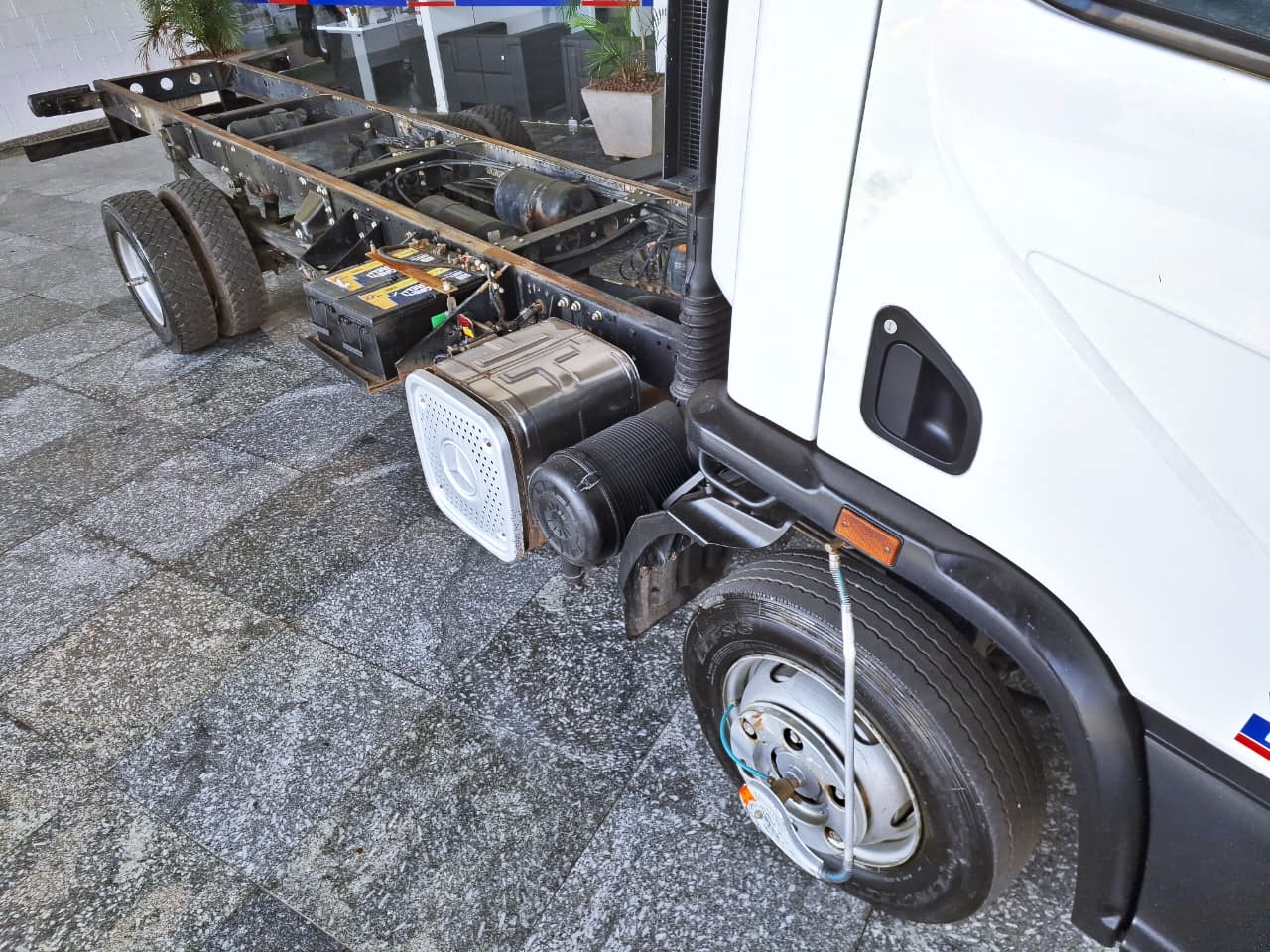 MERCEDES-BENZ-Accelo-Accelo 815 2p (diesel) (E5)