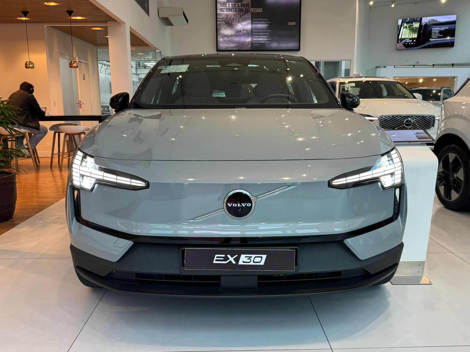 EX30 E60 Ultra (Elétrico)