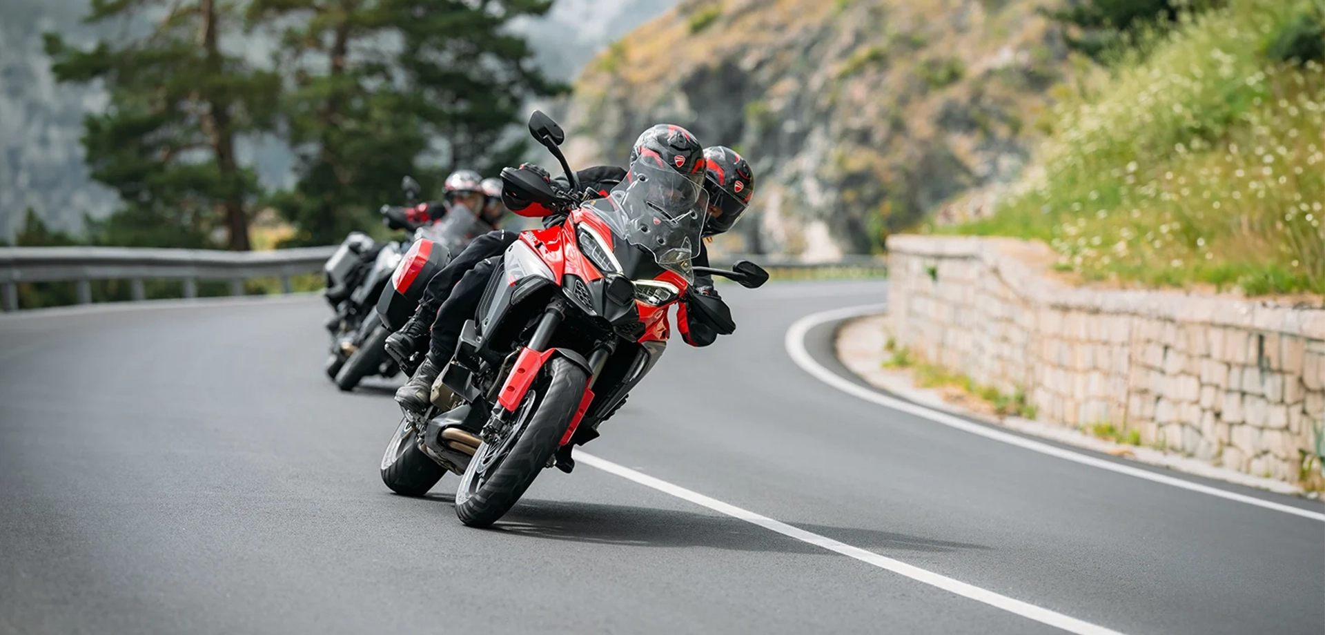 banner Multistrada V4 S