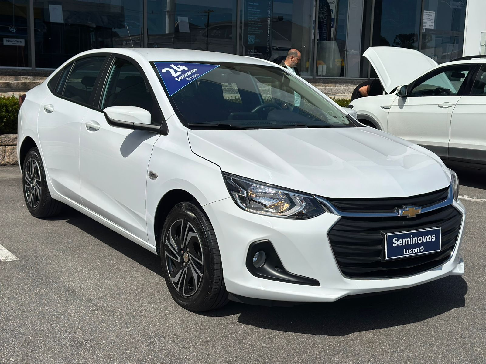 ONIX SEDAN Plus LT 1.0 12V Flex 4p Mec.