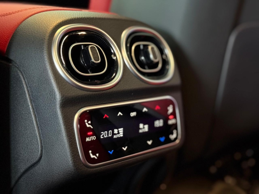 Mercedes-Benz-C 300-2.0 EQ BOOST HÍBRIDO AMG LINE 9G-TRONIC