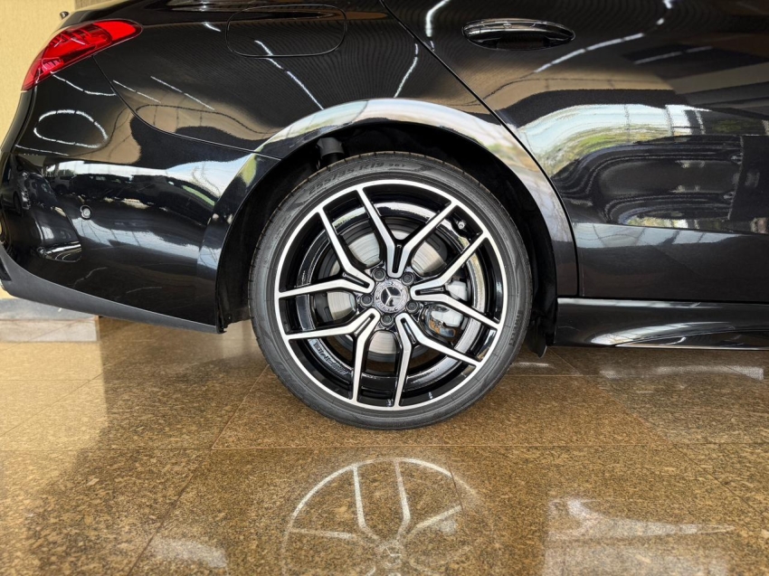 Mercedes-Benz-C 300-2.0 EQ BOOST HÍBRIDO AMG LINE 9G-TRONIC