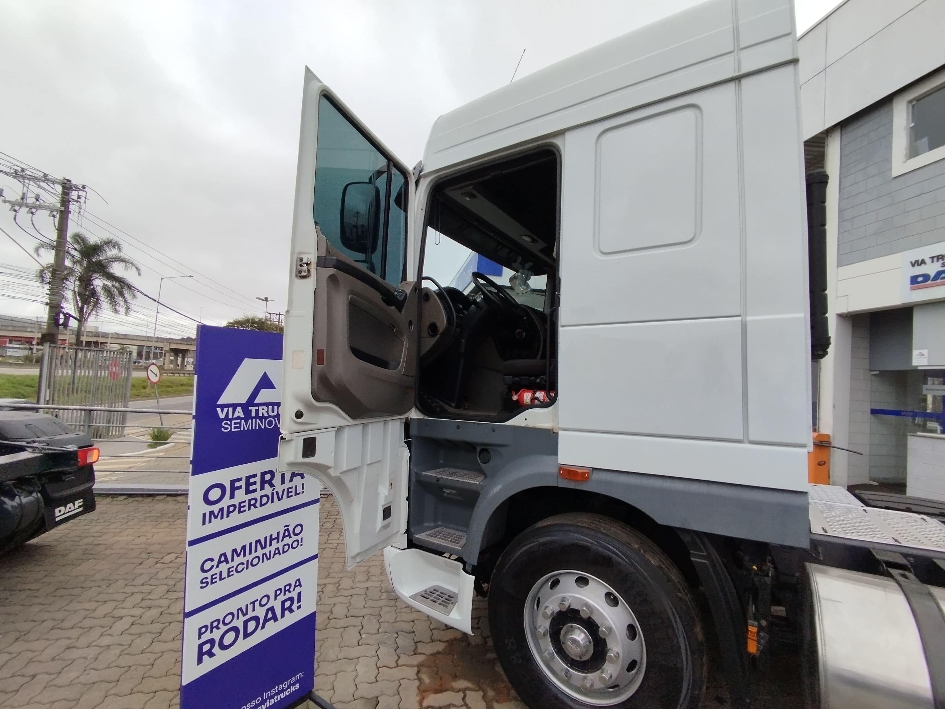 DAF-XF-XF 105 FT 460 4x2 (diesel)(E5)