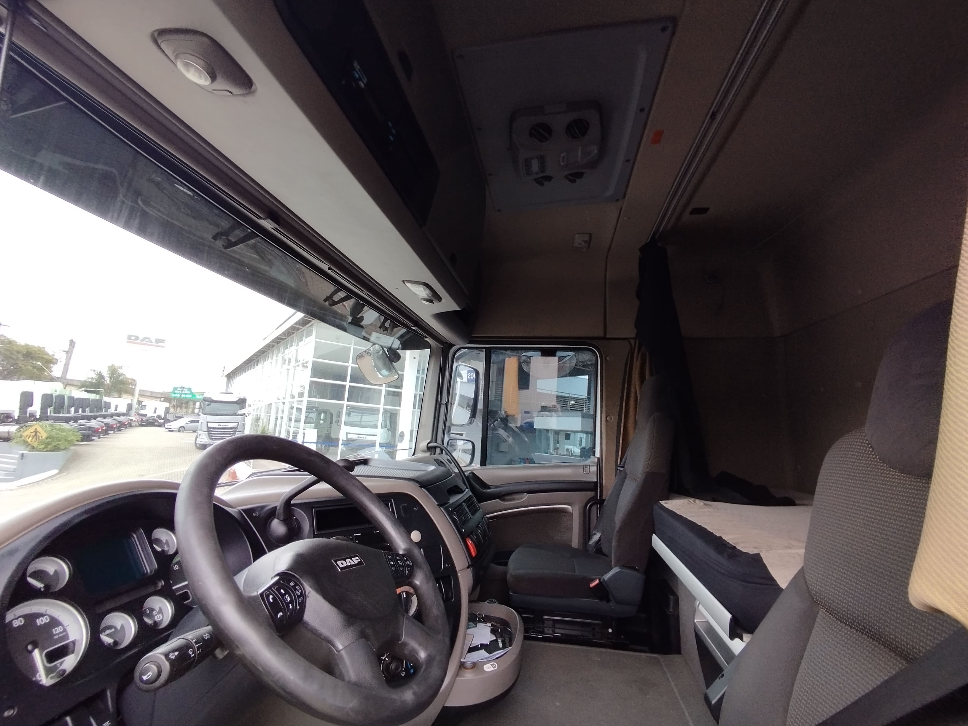 DAF-XF-XF 105 FT 460 4x2 (diesel)(E5)