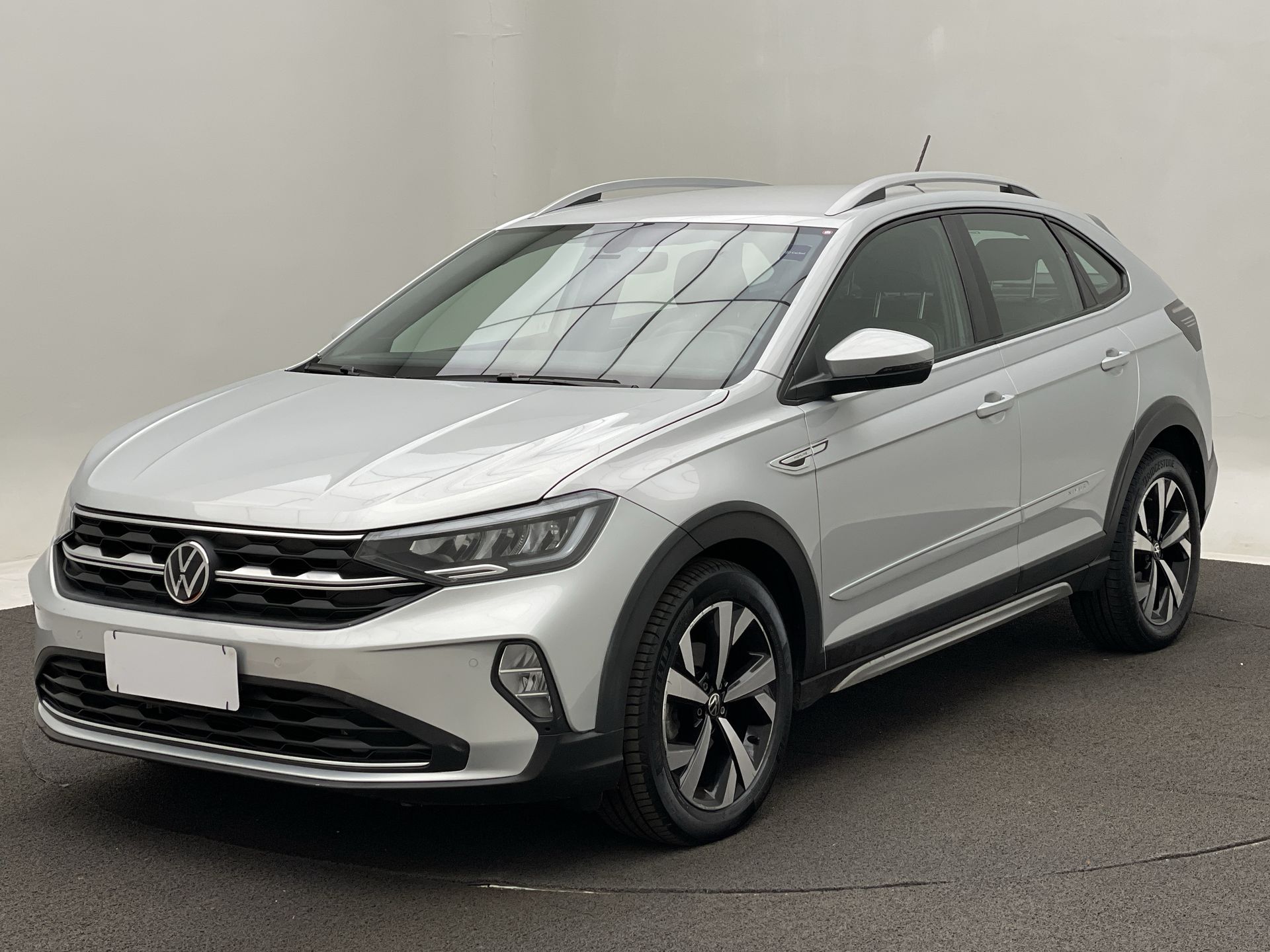 Nivus Highline 1.0 200 TSI Flex Aut.