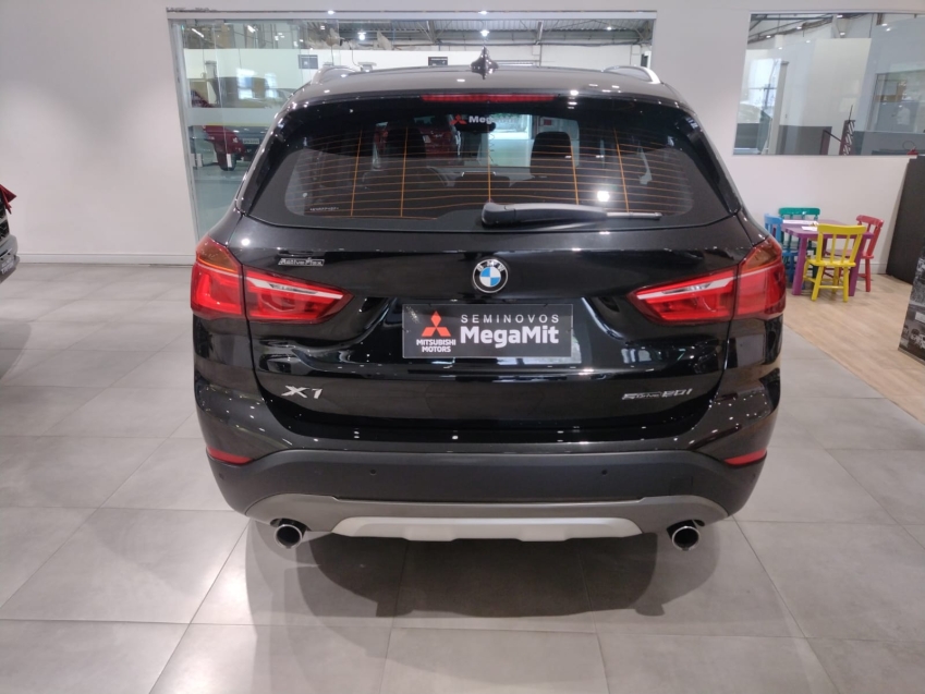 BMW-X1-2.0 16V TURBO ACTIVEFLEX SDRIVE20I 4P AUTOMÁTICO