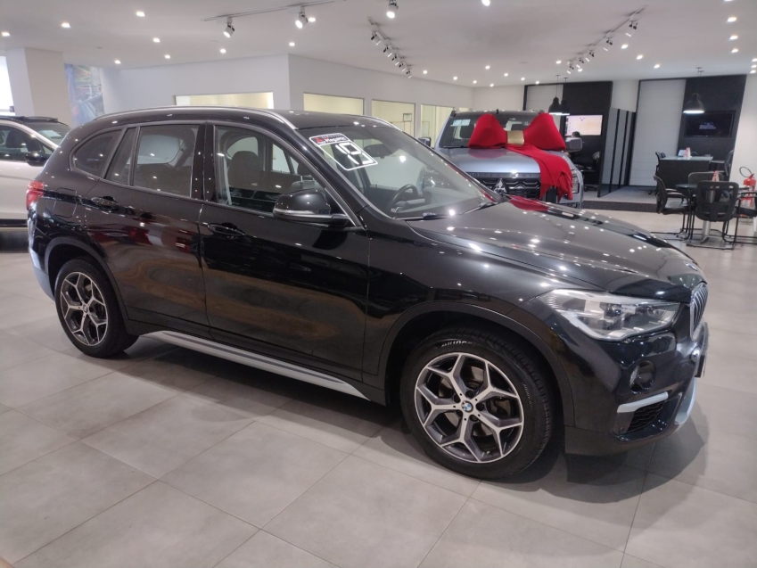 BMW-X1-2.0 16V TURBO ACTIVEFLEX SDRIVE20I 4P AUTOMÁTICO