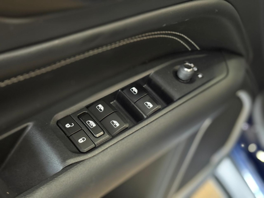 Jeep-COMPASS-1.3 T270 TURBO FLEX LONGITUDE AT6