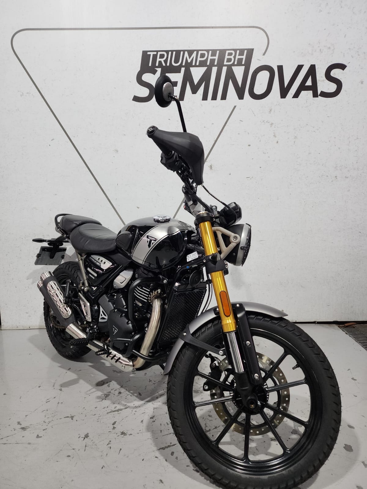 TRIUMPH-SCRAMBLER-SCRAMBLER 400X