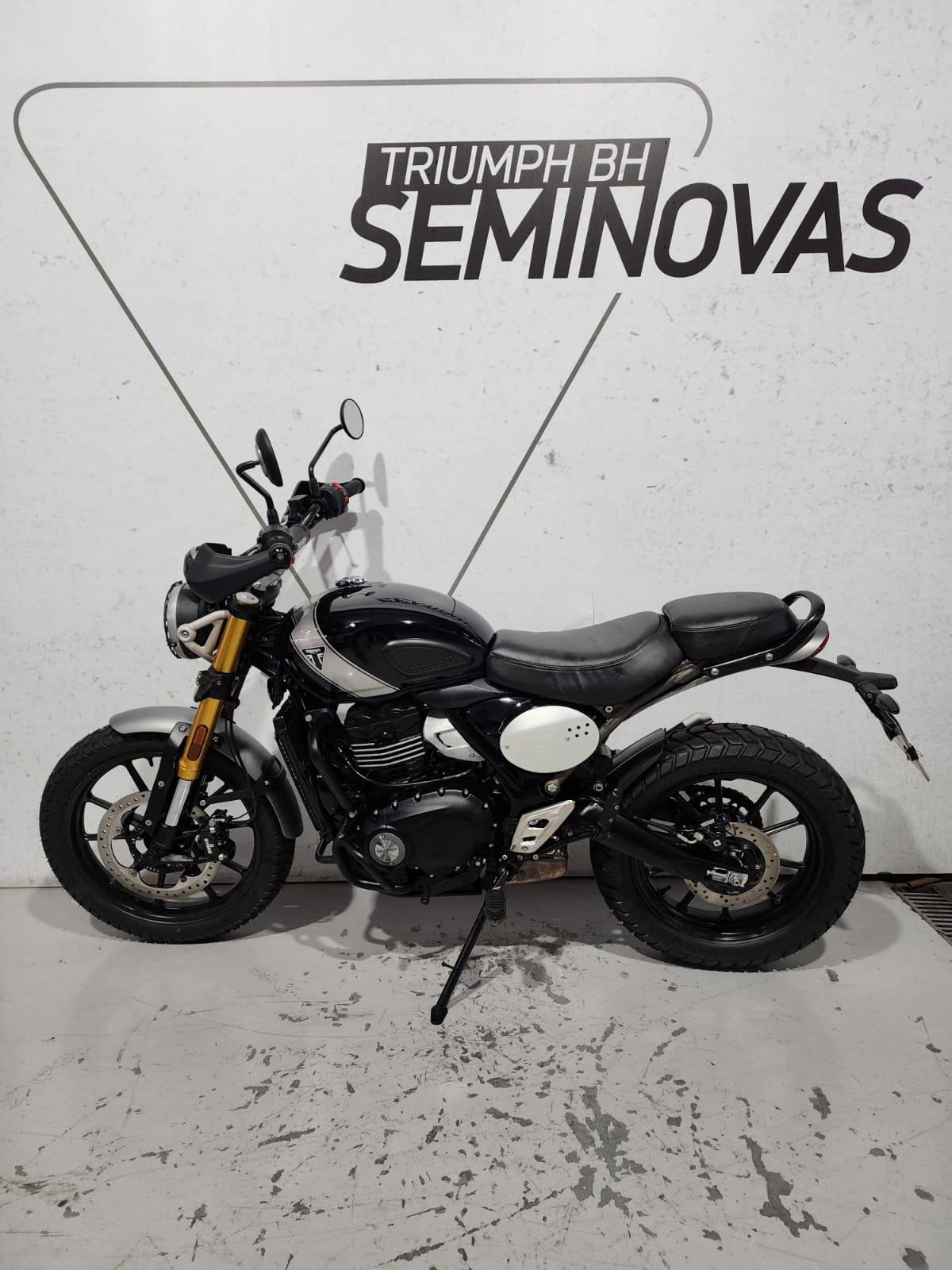 TRIUMPH-SCRAMBLER-SCRAMBLER 400X