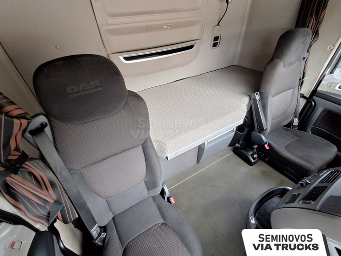 DAF-XF-XF FTT530 6x4 Space Cab (die)(E5)