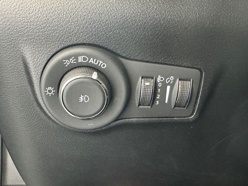 Jeep-COMPASS-1.3 T270 TURBO FLEX LONGITUDE AT6