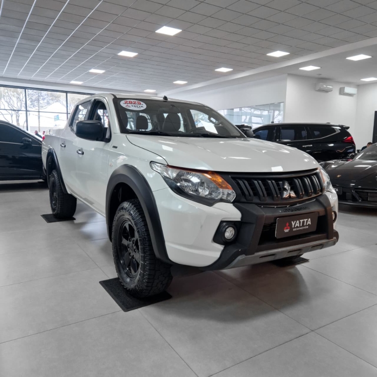 2.4 16V TURBO DIESEL OUTDOOR GLX CD 4X4 MANUAL