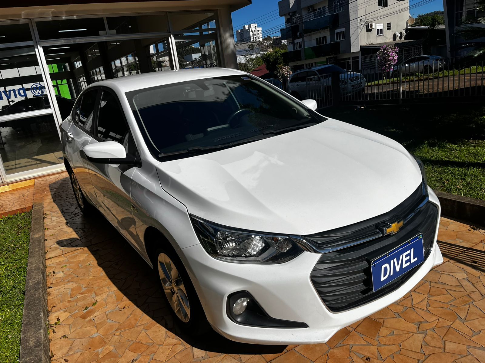 ONIX SEDAN Plus LT 1.0 12V TB Flex Aut.