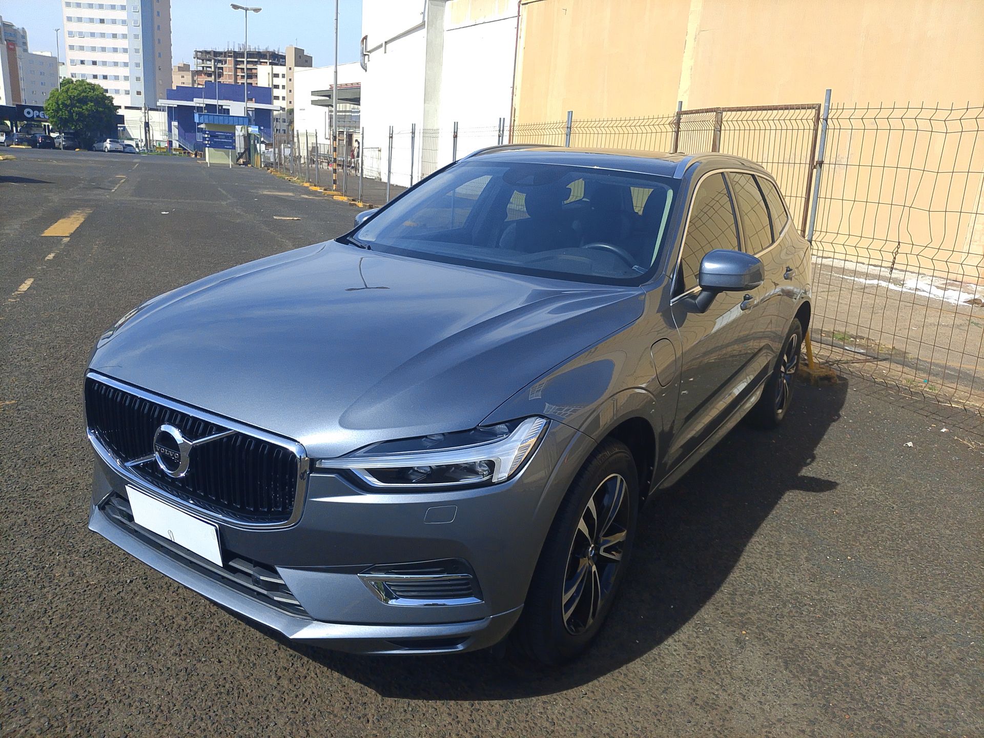 XC 60 T-8 HÍBRIDO MOMENTUM 2.0 5p