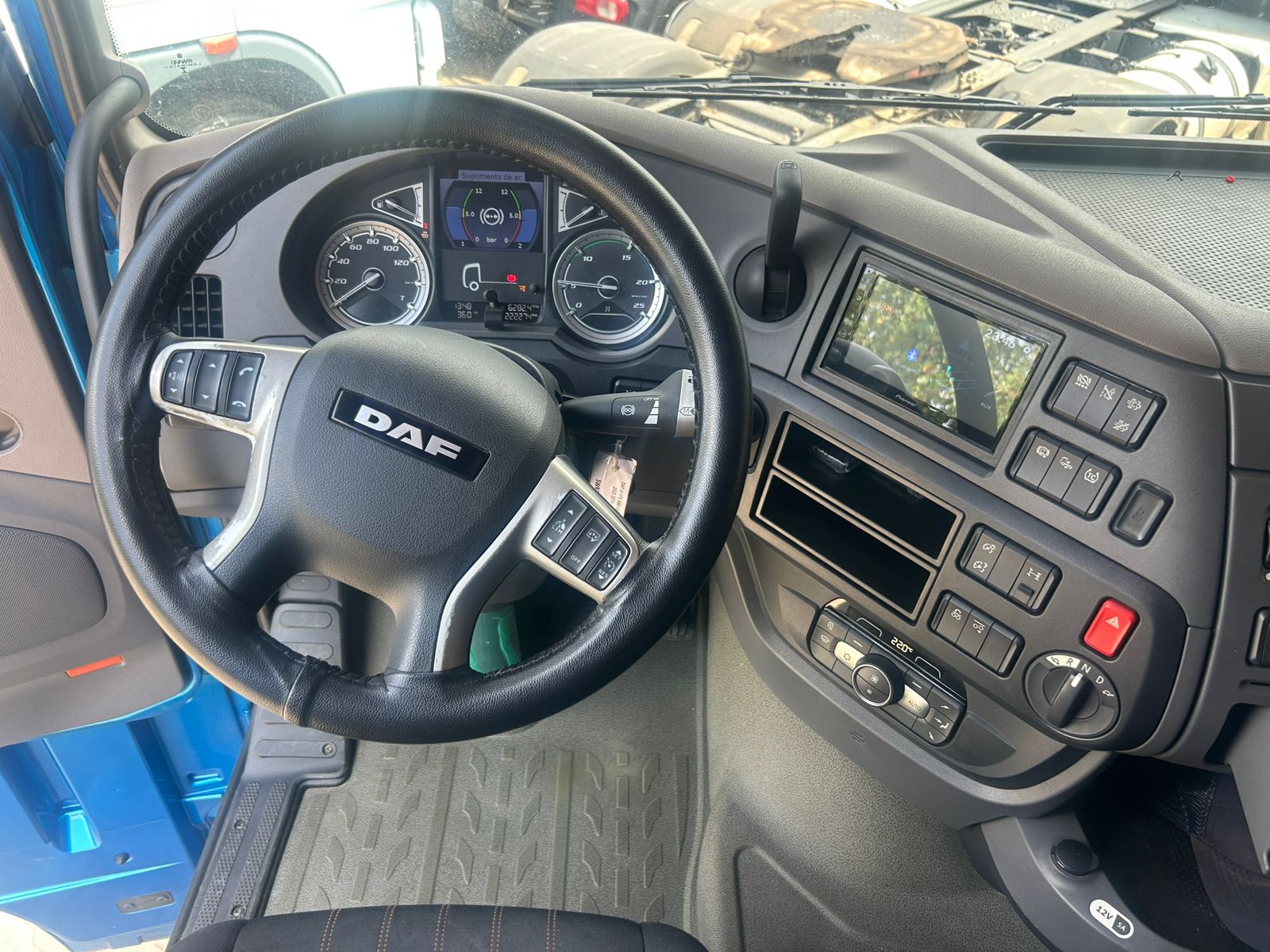 DAF-XF-XF FTS480 6x2 Super Space Cab (Die.)(E6)